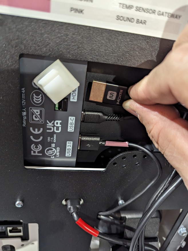 MM6 Mini - HDMI to monitor.jpg