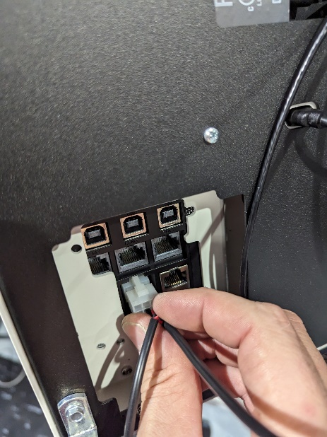 MM6 Mini - reconnecting power to monitor.jpg