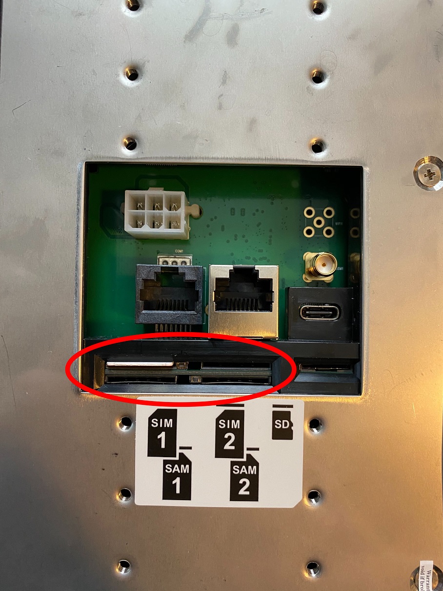 Hardware_-_SIM_Slots.jpg