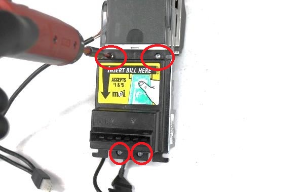 PayPlus Omni - Bill validator with  faceplate screws highlighted.jpg