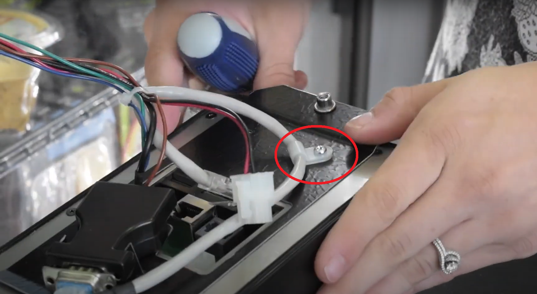 PicoCooler Vision - Installing Cooler - Cooler plate with cable clip.png