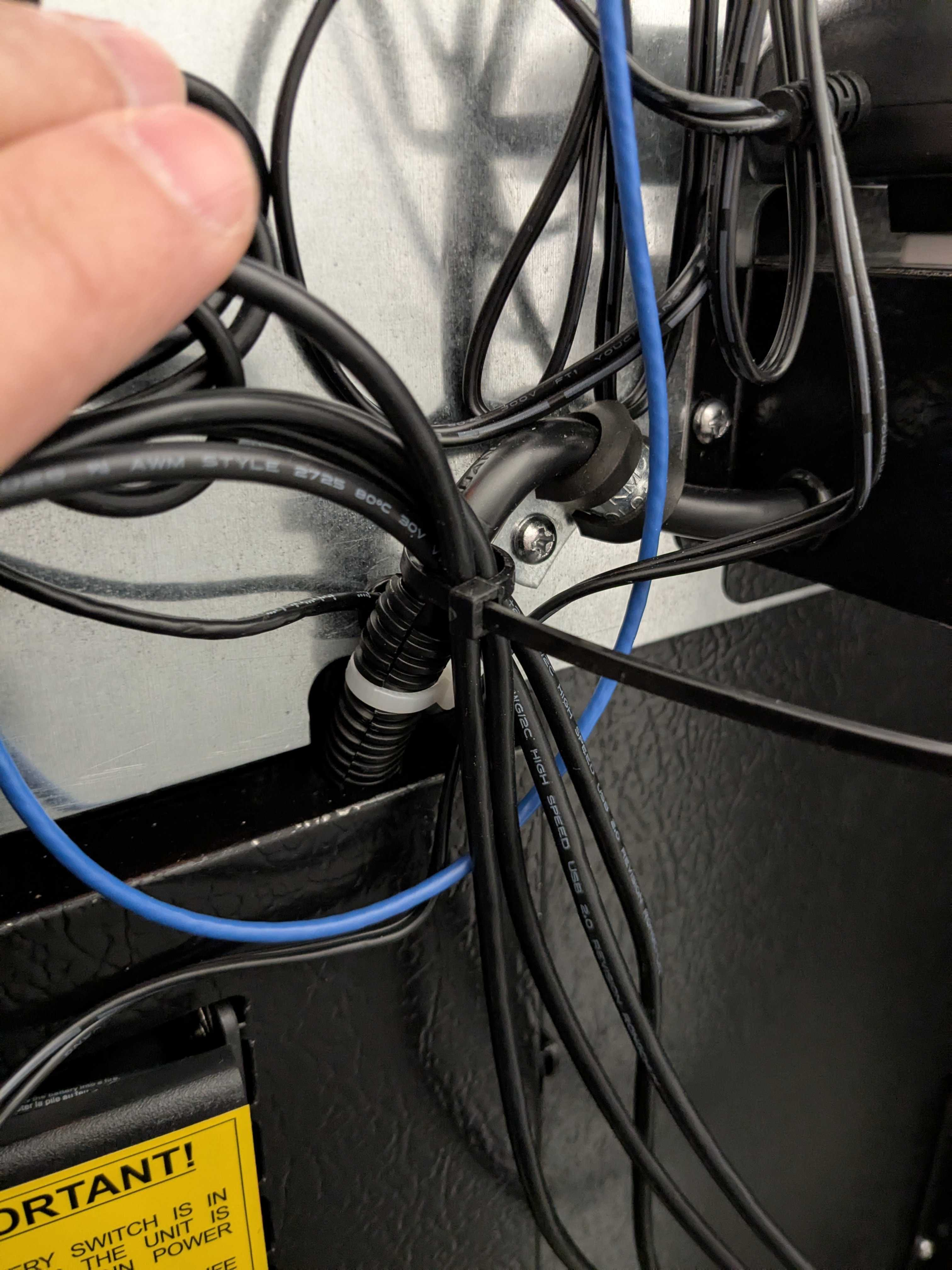 Add-On Ambient Vision - Power Cable Under Technology Cover
