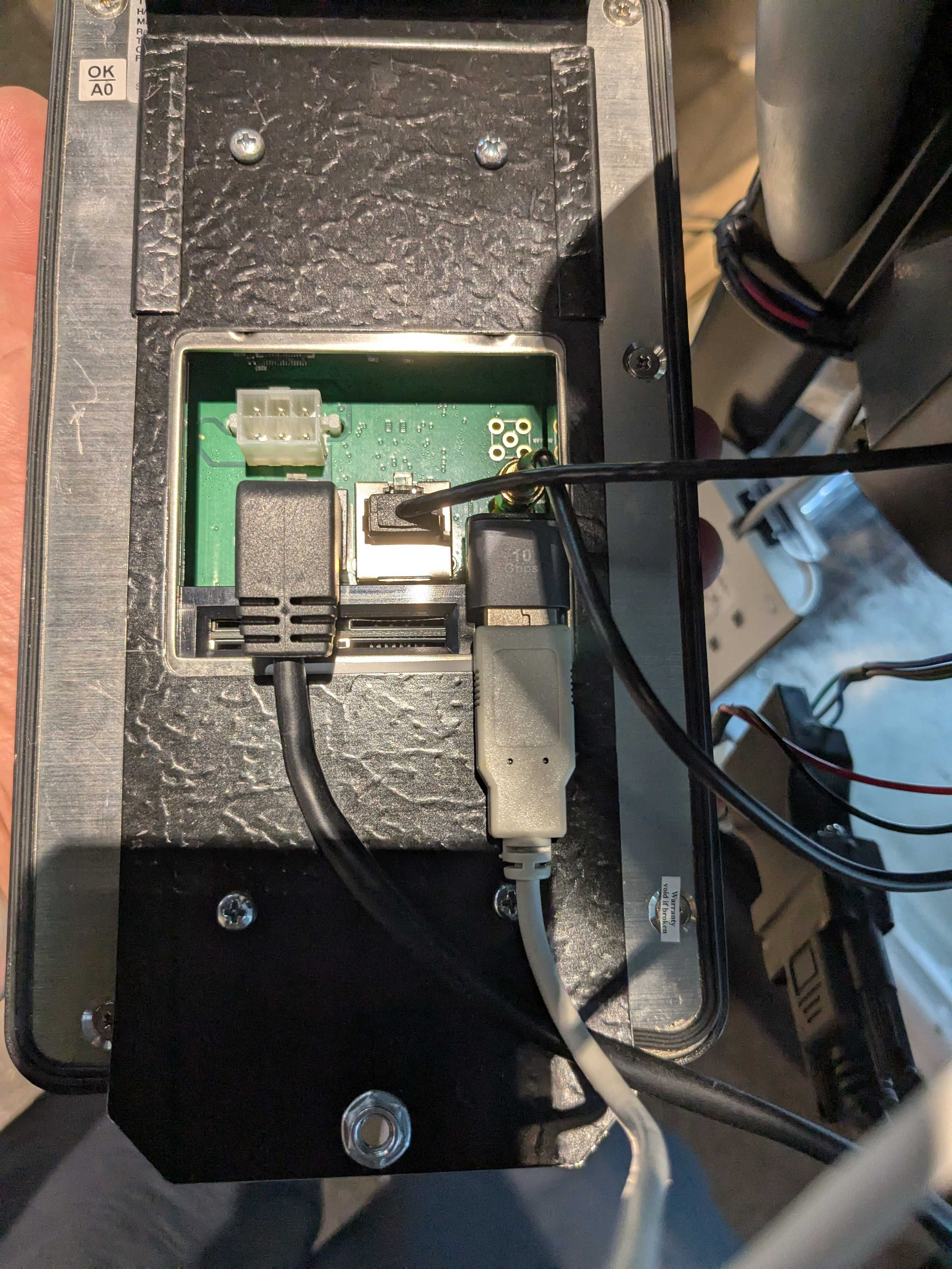 PicoCooler Vision - HID Cables Attached