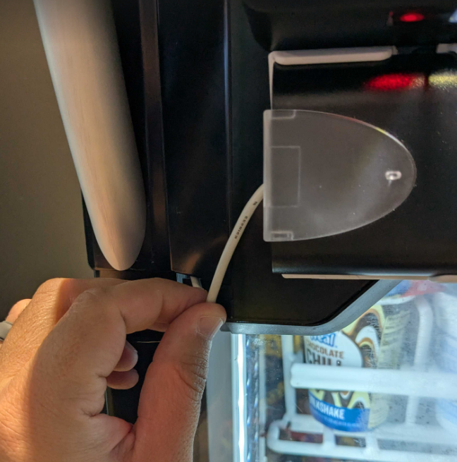 PicoCooler Vision - HID Cable Slack