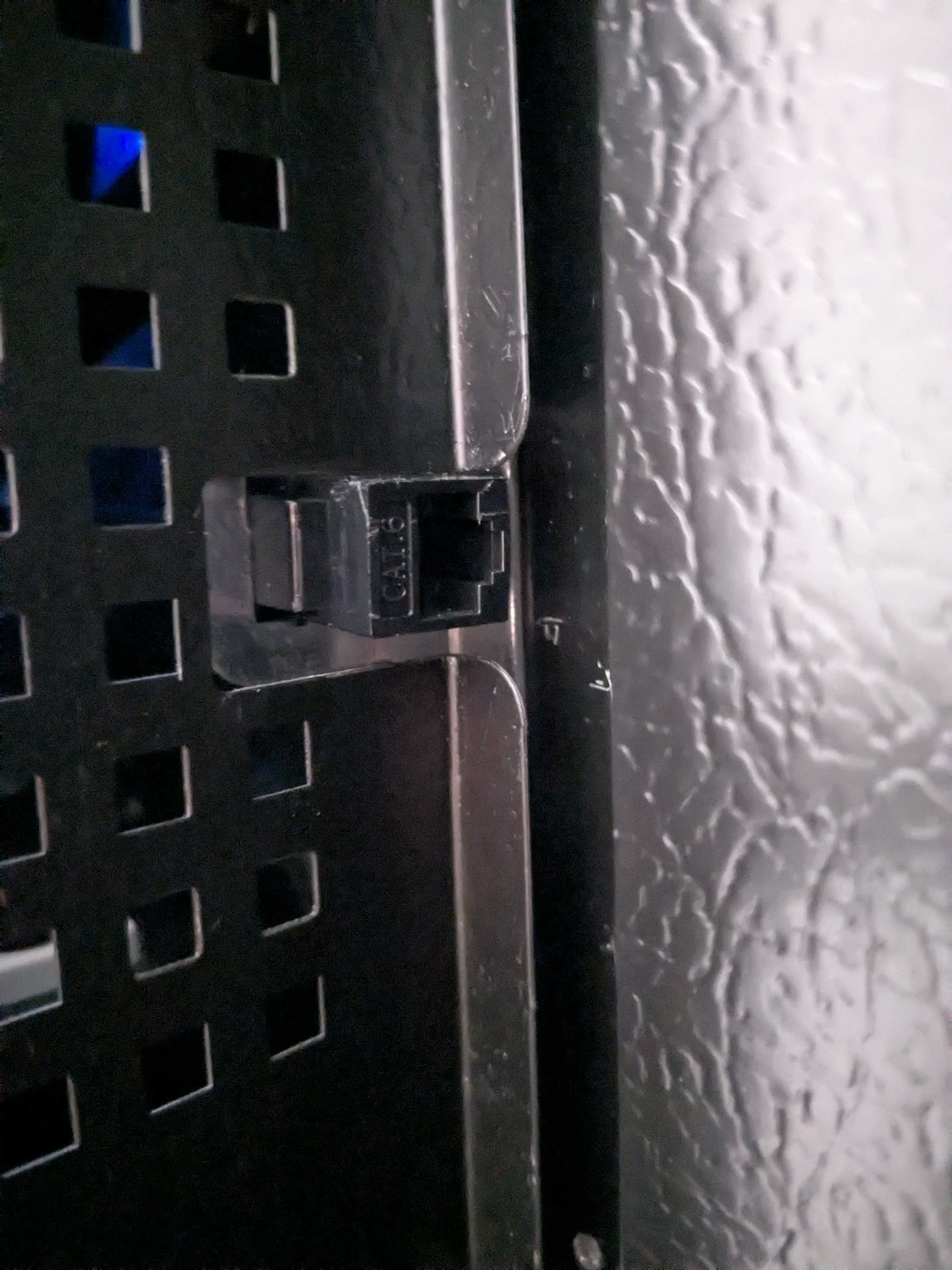 CV Products Quick Start Guide (M40) - ethernet coupler on cabinets with a pico device - image 2.png