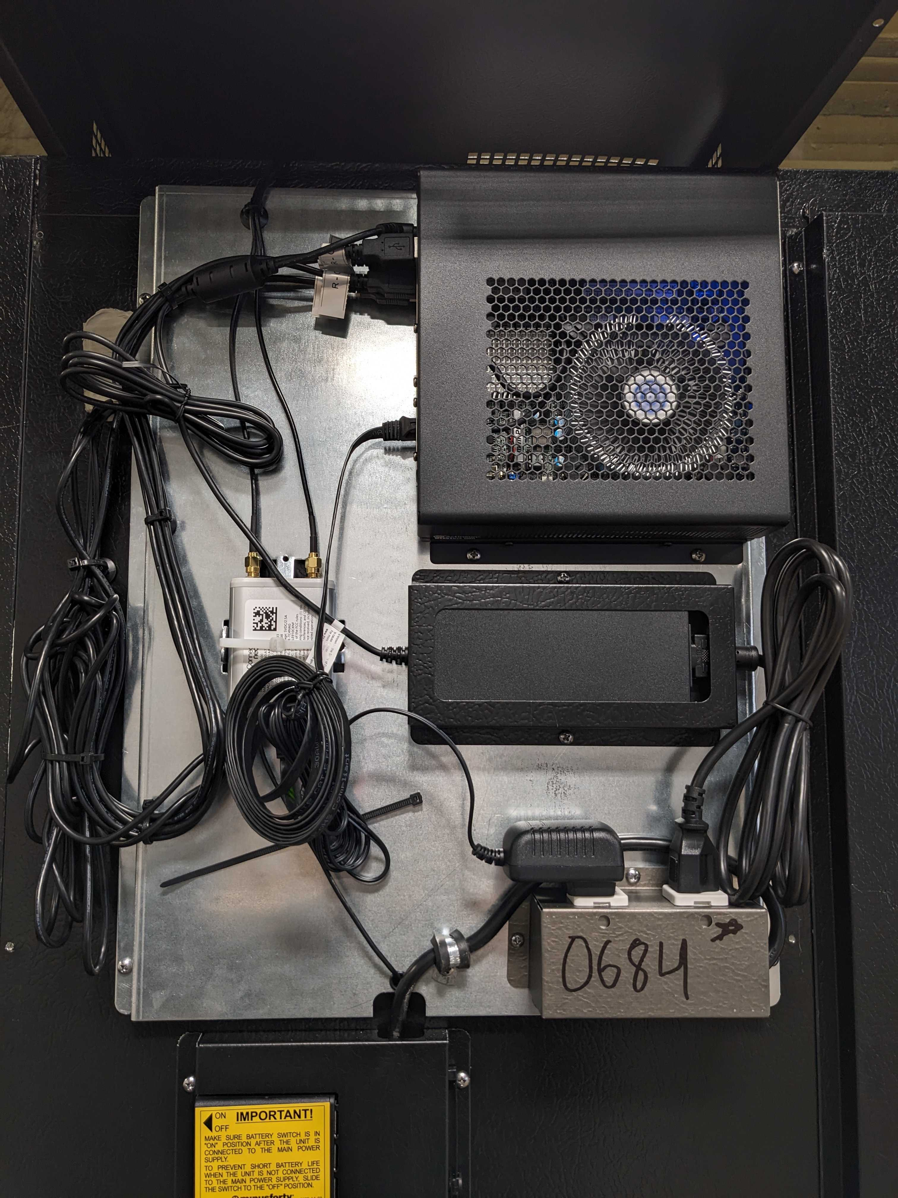 PicoCooler Vision - Cover removed and technology visible.png