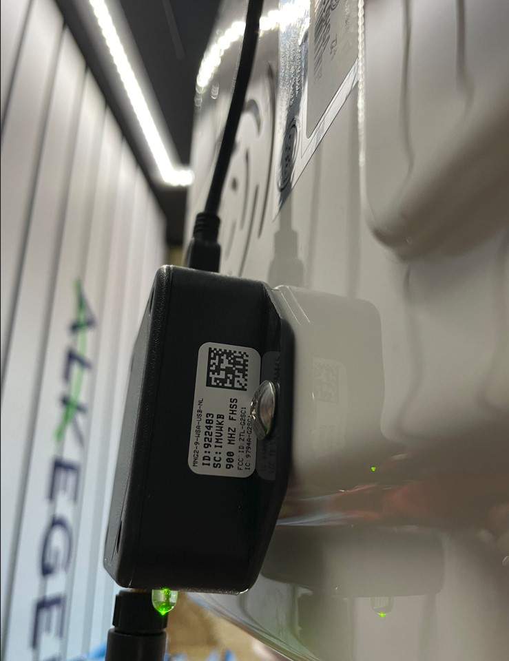 Alkegen_gateway_outside_kiosk.jpg